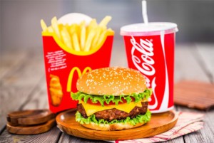 McDonalds-food-on-board-e1464992327864