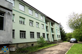 05