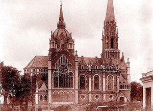 652px-Kostel_parafialny_Ternopil_09