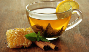 zelenyy-chay-s-limonom