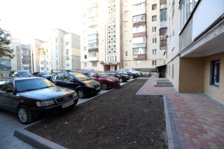 vul_-monastirskogo-42-1