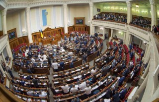 parlament-Verhovna-Rada-za-movu-25.04.2019-620x400